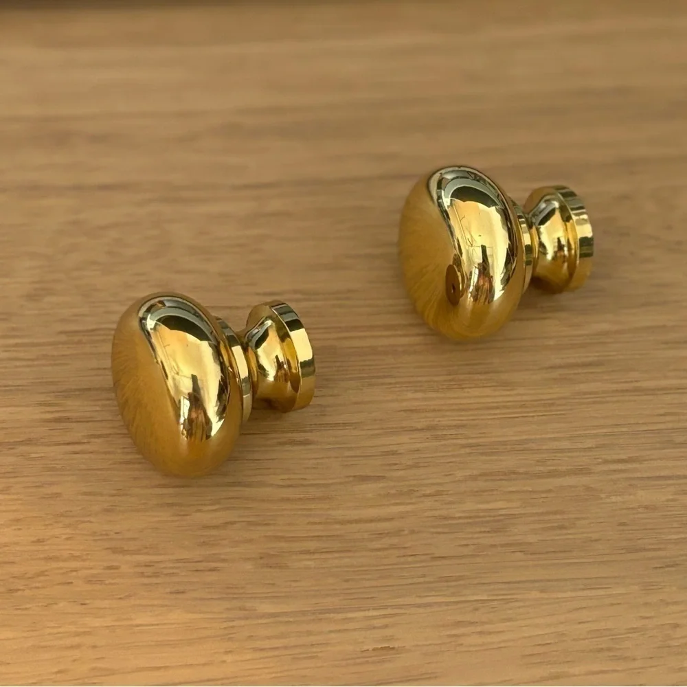 Set of 2 cabinet door knobs‎ Solid brass. New